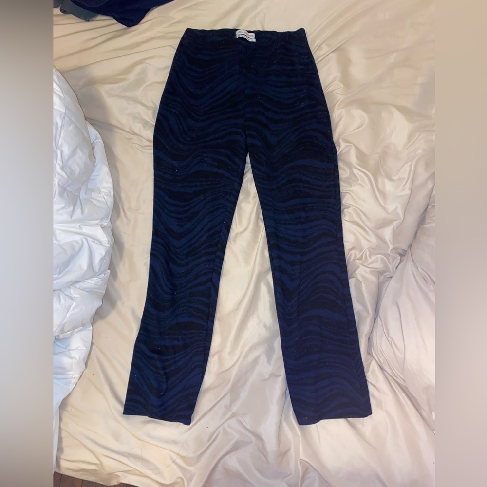Urban Outfitters Blue and Black Zebra flare yoga pant